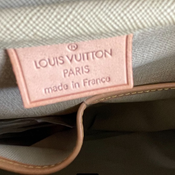 Louis Vuitton Deauville travel bag - Picture 8 of 16